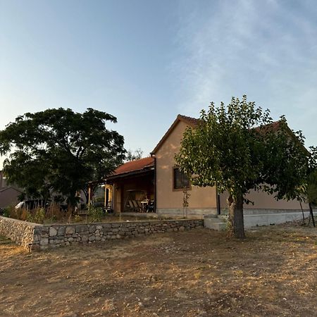 Relax And Unwind: Family-Friendly House Near Zadar In Zagradヴィラ エクステリア 写真