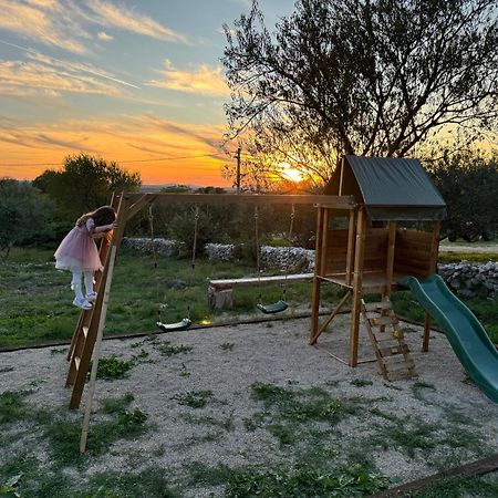 Relax And Unwind: Family-Friendly House Near Zadar In Zagradヴィラ エクステリア 写真