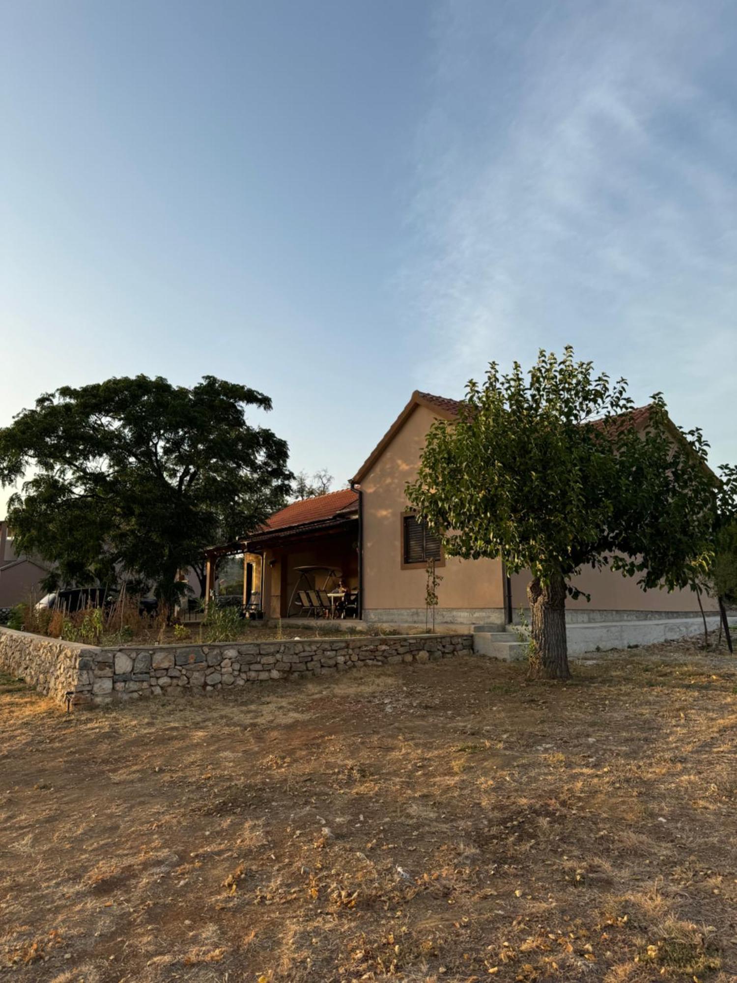 Relax And Unwind: Family-Friendly House Near Zadar In Zagradヴィラ エクステリア 写真